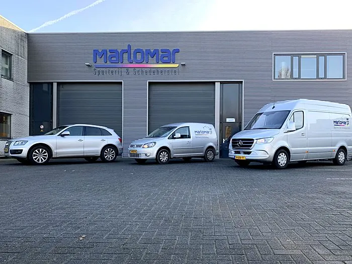 Wagenpark bedrijfswagens overgespoten door Marlomar